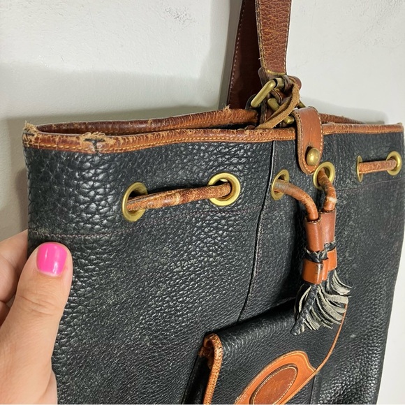 Vintage Dooney & Bourke navy & tan‎ leather AWL sling bag bucket bag - Picture 4 of 17